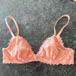 VICTORIA’S SECRET Bra Coral Lace VS Bralette Underwire Adjustable Straps Size XS